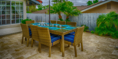 outdoor dining furniture 