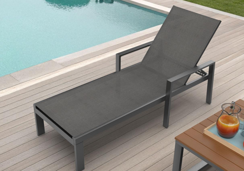 Landon Sling Chaise w/Arms