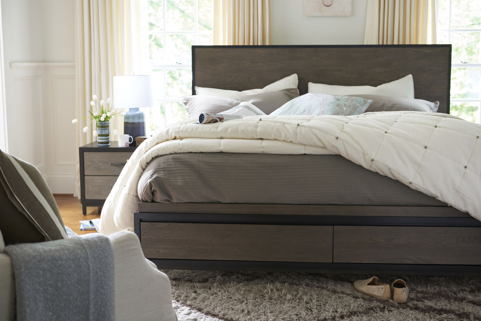 SPENCER Queen Storage Bed - Chalkboard Finish