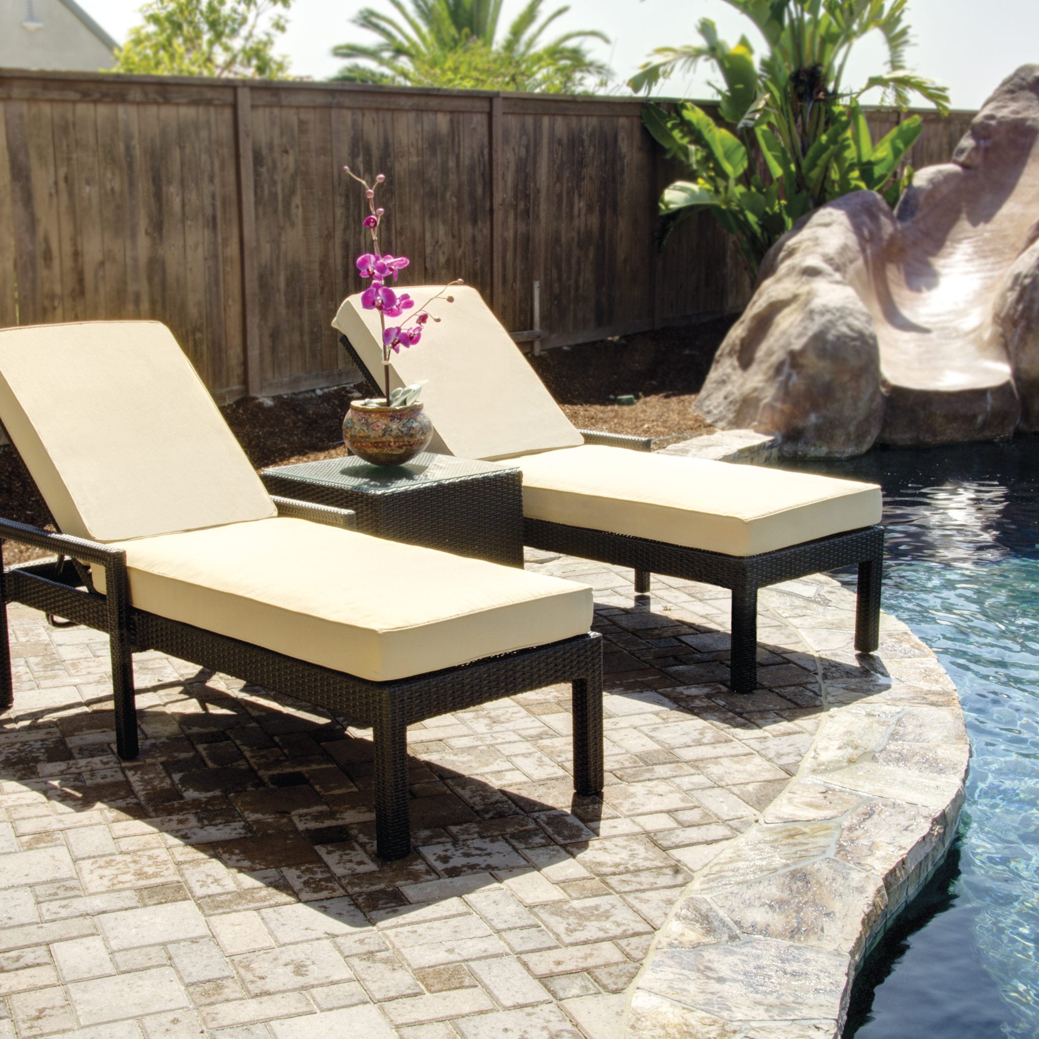 Valencia Chaise Lounge - Outdoor Wicker - - Greathouse